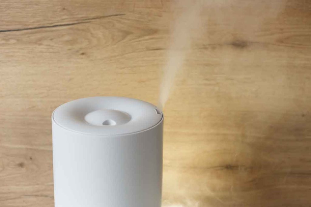 humidifier-spreading-steam-into-the-living-room-9WF93DL